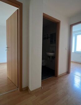 Wohnen an der Humboldthöhe / geräumige Küche + Bad mit Wanne + Balkon - Chemnitz