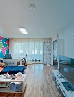 Große 3-Zimmer-Erdgeschosswohnung mit BALKON und BADEWANNE - Gelsenkirchen