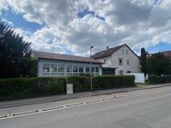 Mehrfamilienhaus mit Veranstaltungssaal und großem Grundstück - Herrenberg