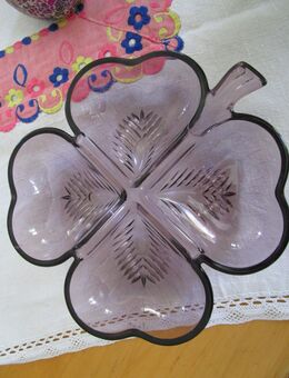 Kleeblatt Schale mit 4 Fächern für Knabbereien - Weichs