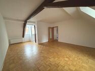 Stilvolle Dachgeschosswohnung mit Tiefgaragenstellplatz in TOP Lage! Provisionsfrei für den Käufer! - Erfurt