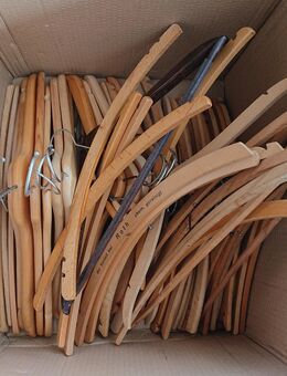 Kleiderbügel Holz - Bügel Wäschebügel Holzkleiderbügel - Gangelt