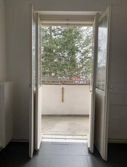 Helle Eigentumswohnung in gepflegter Wohnanlage - Berlin