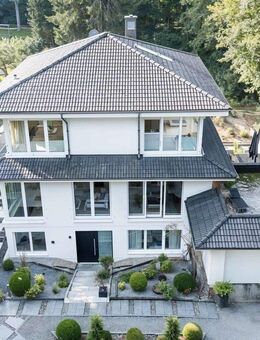 Exklusive Villa mit riesigem Grundstück und luxuriöser Ausstattung bietet absolute Privatsphäre - Hamburg