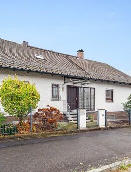 Provisionsfrei - Großes, familienfreundliches Haus mit schönem Garten & Sauna in naturnaher Wohnlage - Schwanstetten