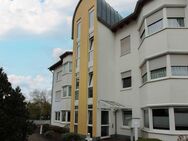 Traumhafte DG-Wohnung: Naturpanorama und Stellplatz inklusive! - Bad Camberg