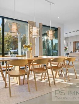 Exklusives Einfamilienhaus mit luxuriöser Ausstattung, beheiztem Pool und traumhafter Waldrandlage - Ratingen