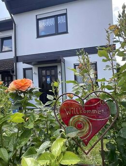 ***Doppelhaushälfte mit großem Garten*** - Trossingen