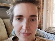 Suche einen treuen, devoten Lebenspartner, der mit mir zusammen den amerikanischen Traum verwirklichen möchte - Teunz