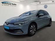 VW Golf, 1.5 VIII MOVE eTSI, Jahr 2023 - Wittlich