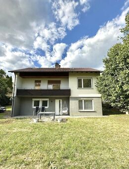 Einfamilienhaus mit sanierter Einliegerwohnung und großem Garten - Engen