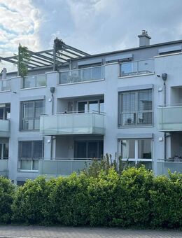 Schöne großzügige 3 1/2 Zimmerwohnung mit Terrasse und einem eigenen Garten ca. 74 qm - Göttingen