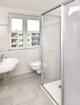 WBG - bezugsfertige 2 Zimmerwohnung, Wohlfühlbad mit Dusche u. Balkon! - Brandenburg (Havel)