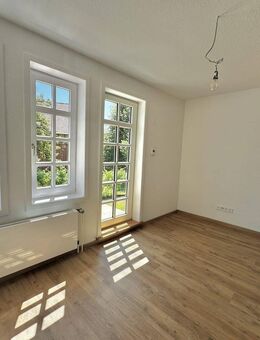 zwei Wohnungen nebeneinander - ein Preis - Kirtorf