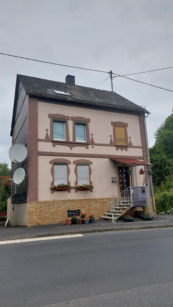 Geräumiges Einfamilienhaus mit großem Grundstück und viel Platz für die Familie