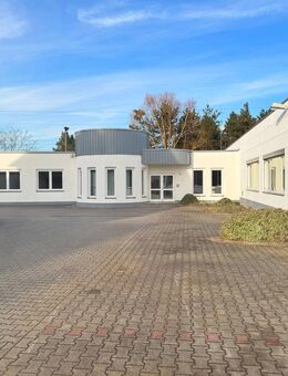 Großzügige Büro-/Praxis- und Produktionsfläche in Eckental-Brand - Eckental