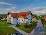 Wohnen mit Fernblick: Ruhige 2-Zimmer-Wohnung Top-Lage! mit Wohnküche, eig. Stellplatz, in Schönfeld - Thermalbad Wiesenbad