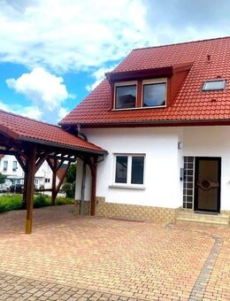 ohne Käuferprovision - geräumige Doppelhaushälfte mit separat zugänglicher Einliegerwohnung - Neidenstein