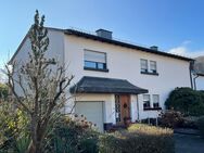 **Freistehendes Einfamilienhaus mit Garage in Arnsberg-Müschede** - Arnsberg