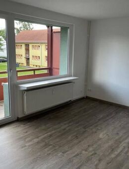 Erstbezug nach Modernisierung - 3 Zimmerwohnung in gepflegter Wohnanlage mit Balkon - Helmstedt
