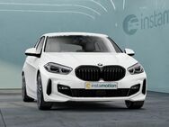 BMW 118, i Hatch M Sport HK HiFi, Jahr 2021 - München