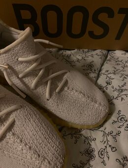 Adidas Yeezys - Pfaffenhofen (Roth)