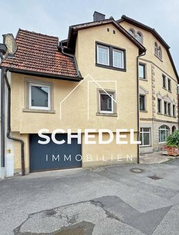 vielfältiges Wohn- und Geschäftshaus in der Kronacher Innenstadt - begonnene Renovierung - Kronach