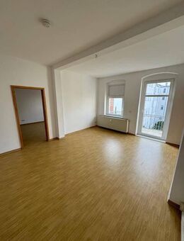 Sehr schöne 2-R-Wohnung im 2.OG,BLK.ca.56,19m²in MD-Sudenburg zu vermieten.! - Magdeburg