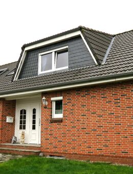 Nordhastedt: Gepflegtes Renditeobjekt mit zwei Wohnungen in ruhiger Wohnlage - Nordhastedt