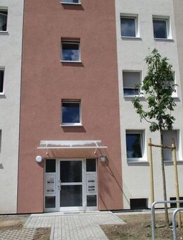 Tolle 3 - Zimmer Wohnung mit Balkon in modernisierter Wohnanlage! - Regensburg