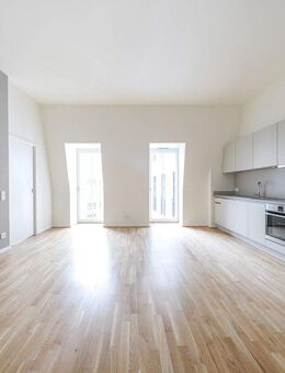 Lichtdurchflutete Etagenwohnung mit großzügigem Schnitt und moderner Einbauküche - Dresden