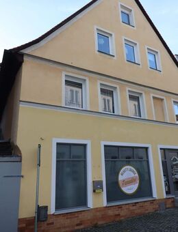 Gepflegtes, großzügiges Mehrfamilienhaus mit Gewerbe in 91522 Ansbach - Ansbach