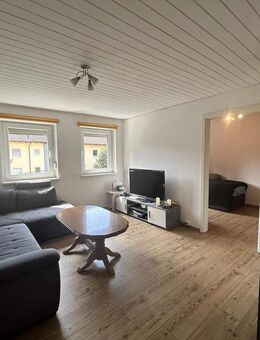 Clever wohnen, statt teuer kaufen! Charmante 3 Zimmer-Wohnung im Erbbaurecht in Zuffenhausen (Rot) - Stuttgart