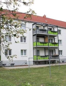 Sanierte 3-Raum-Wohnung mit Balkon - Oschersleben (Bode)