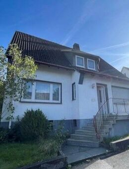 Handwerker-/Sanierungsobjekt: Ein-/Zweifamilienhaus mit Garten und Garage in Warstein-Belecke! - Warstein