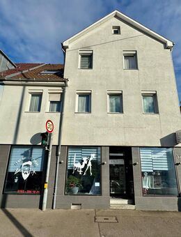 Solides MFH mit Gewerbe in Nürtingen - voll vermietet, zentrale Lage - Nürtingen