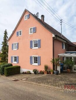 Landleben mit Schlossblick - Bauernhaus plus Baugrundstück in einzigartiger Lage Tengen-OT - Tengen
