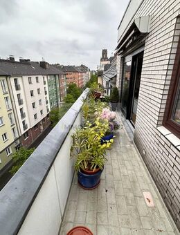 Sonnige Wohnung mit Südbalkon - Toplage im Agnesviertel - Köln