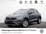 VW T-Roc, 1.5 TSI Life, Jahr 2023 - Berlin