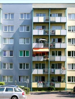 1-Raum-Wohnung mit Aufzug, Balkon und Dusche - Gera
