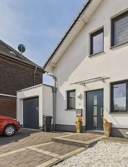 Moderne Doppelhaushälfte in ruhiger Lage - mit Terrasse, ideal für Singles & Paare in Waldenrath! - Heinsberg