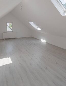 Moderne sonnige 5 Zi Maisonette ETW am Stadtrand mit Aussicht - Schramberg