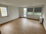 Erstbezug nach Sanierung: ansprechende 2-Zimmer-Wohnung mit Einbauküche und Balkon in Sindelfingen - Sindelfingen