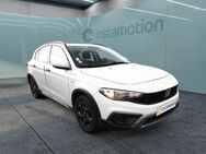 Fiat Tipo, 1.5 GSE 130 City Cross, Jahr 2022 - München