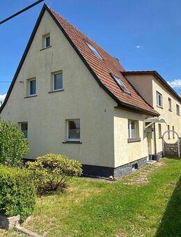 Bezugsfreie 5-Zimmer-Wohnung mit Garage und Garten in ruhiger Lage von Mupperg - Föritz