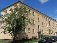 Gemütliche 2-Raum-Wohnung in ruhiger, grüner Lage! Neuer Bodenbelag! Küche und Bad mit Fenster! - Gera