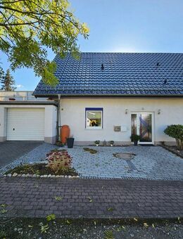 Vermietetes, energieeffizientes 3 Familienhaus in Bad Emstal-Sand - Bad Emstal