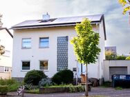 Freistehendes Einfamilienhaus in Dillingen mit Photovoltaikanlage - Dillingen (Saar)
