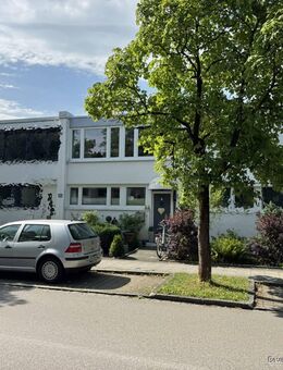 Charmantes, vermietetes Reihenmittelhaus mit Garage in familienfreundlicher Lage - Taufkirchen (Landkreis München)