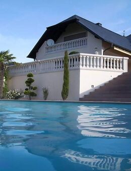 Villa mit Außenpool, Sauna, Wärmepumpe in hervorragender Lage Nähe Luxemburg! - Newel